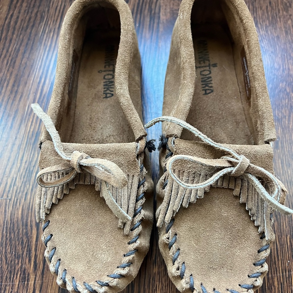 Minnetonka Brown Suede Fringe Moccasins